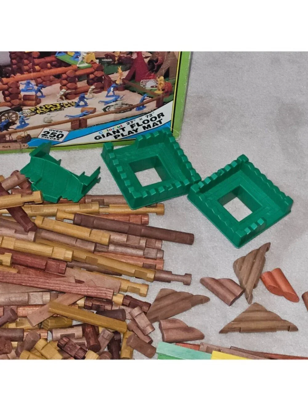 VTG 350+ pc Fort Apache Frontier Play Set Wood Build Cowboy Indian Play Mat READ